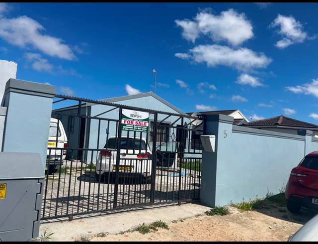 2 BEDROOM HOUSE FOR SALE IN IKWEZI PARK